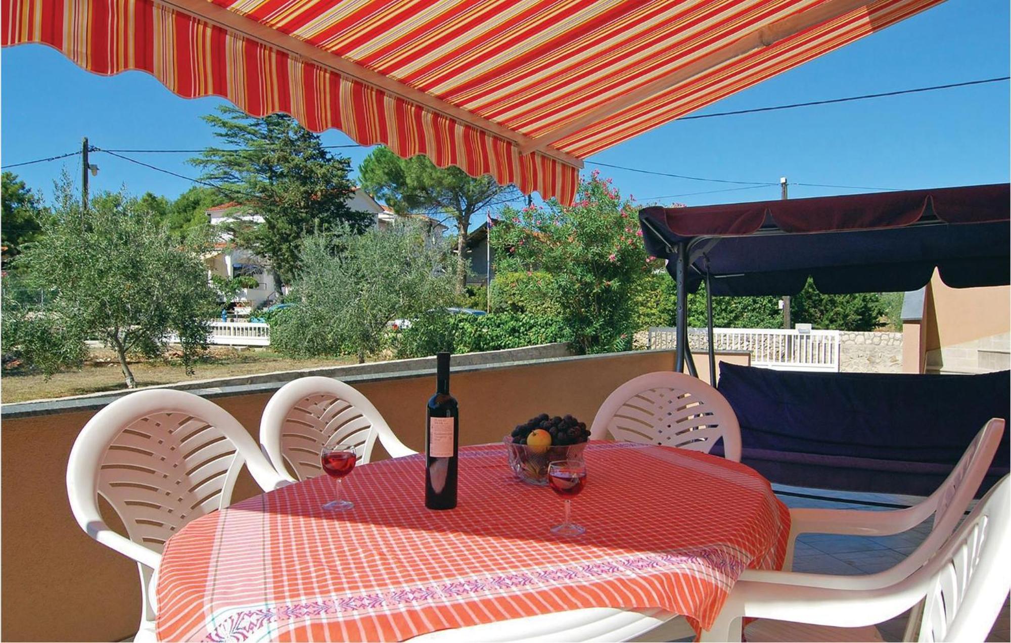 2 Bedroom Nice Apartment In Vir Exterior photo