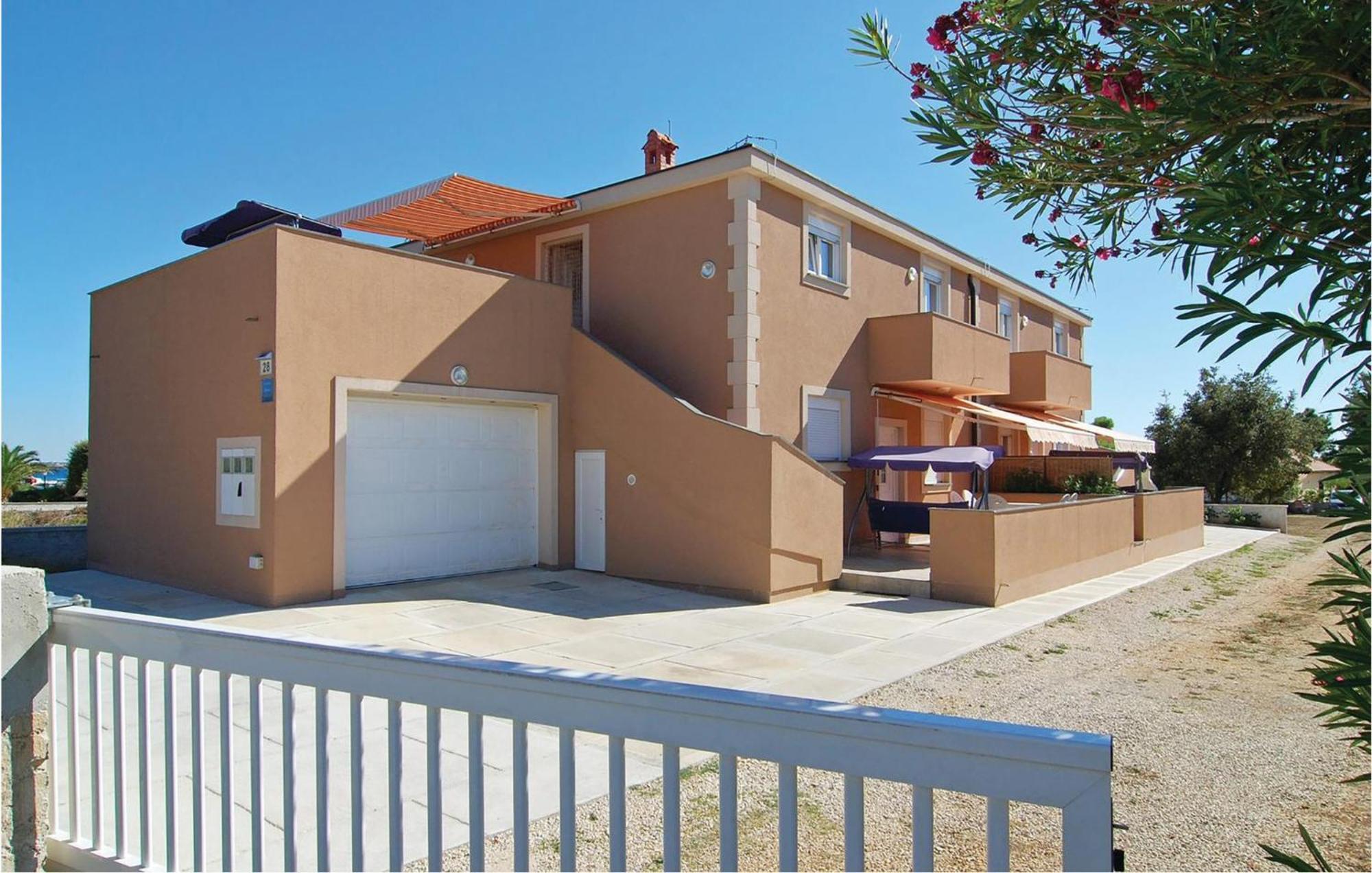 2 Bedroom Nice Apartment In Vir Exterior photo